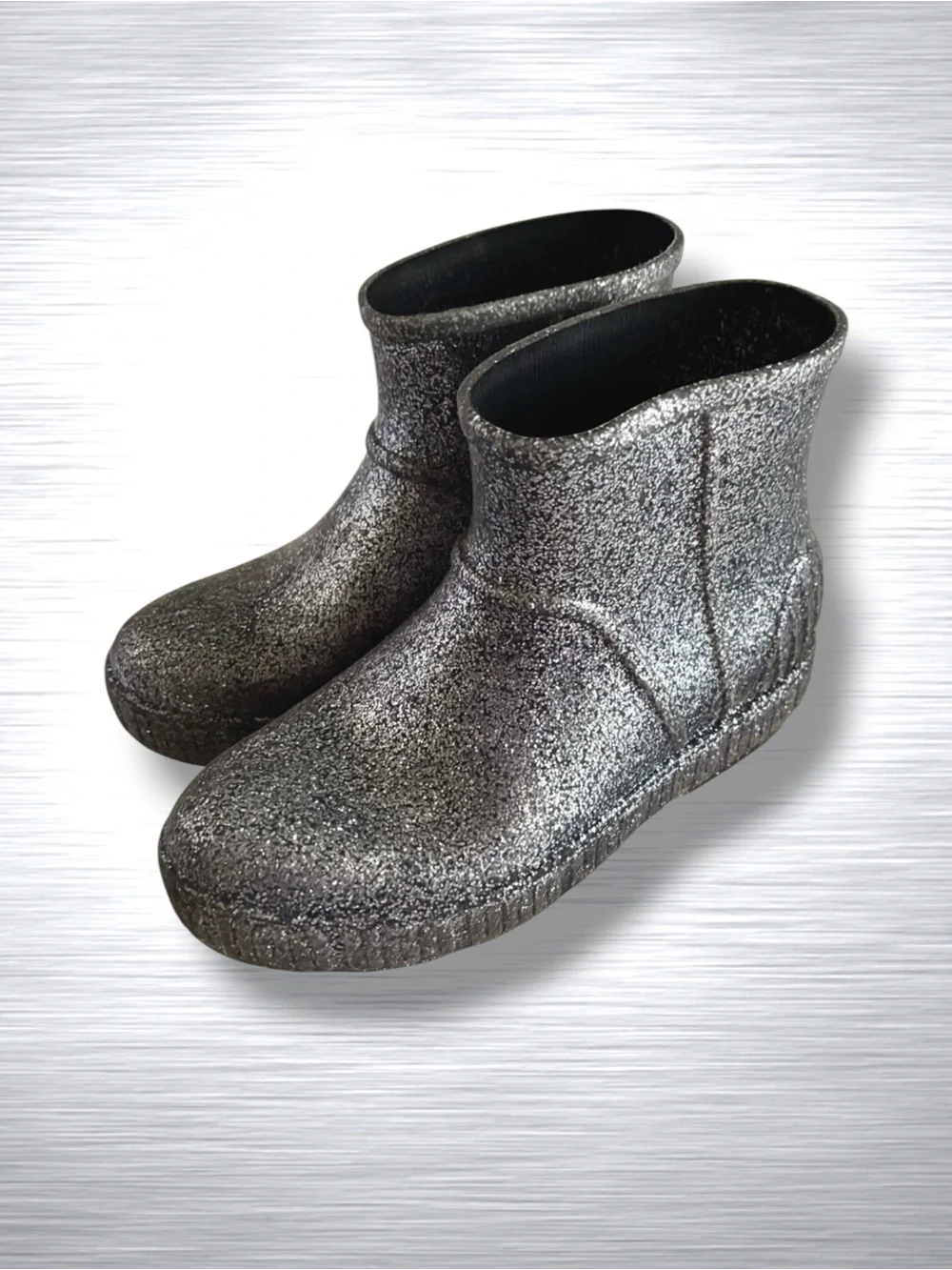 UGG Girls Snow Boots ❄️ Silver Glitter Waterproof Size 4 Like New